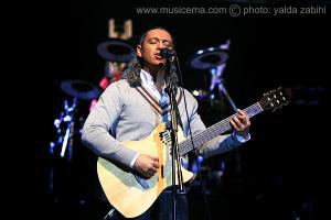 عکس‌های اولین کنسرت مشترک «سهراب پاکزاد» ، «امیر طبری» و گروه ریزار به سرپرستی محمدرضا گلزار - 3