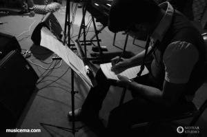 گزارش تصویری از تمرین مانی رهنما و گروه اش برای کنسرت
