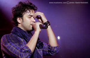 گزارش تصویری از کنسرت بنیامین بهادری در برج میلاد تهران گزارش تصویری از کنسرت بنیامین بهادری در برج میلاد تهران