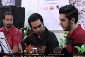 مراسم رونمایی از آلبوم قدم میزنم مراسم رونمایی از آلبوم قدم میزنم