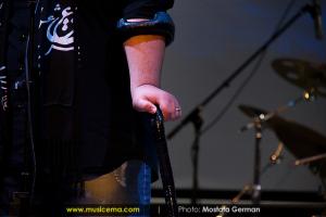 کنسرت رضا صادقی در آمل - 25 خرداد 1393 کنسرت رضا صادقی در آمل - 25 خرداد 1393