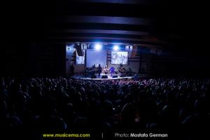 کنسرت رضا صادقی در آمل - 25 خرداد 1393 کنسرت رضا صادقی در آمل - 25 خرداد 1393