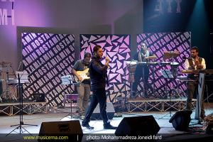 کنسرت امین رستمی - خرداد 1393 کنسرت امین رستمی - خرداد 1393